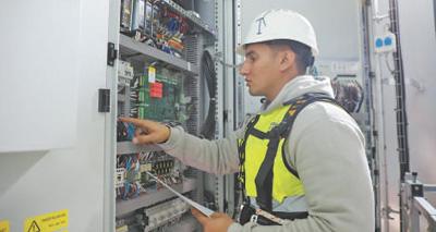 苏伊士湾的风，“点亮”万家灯火（共建“一带一路”·第一现场）