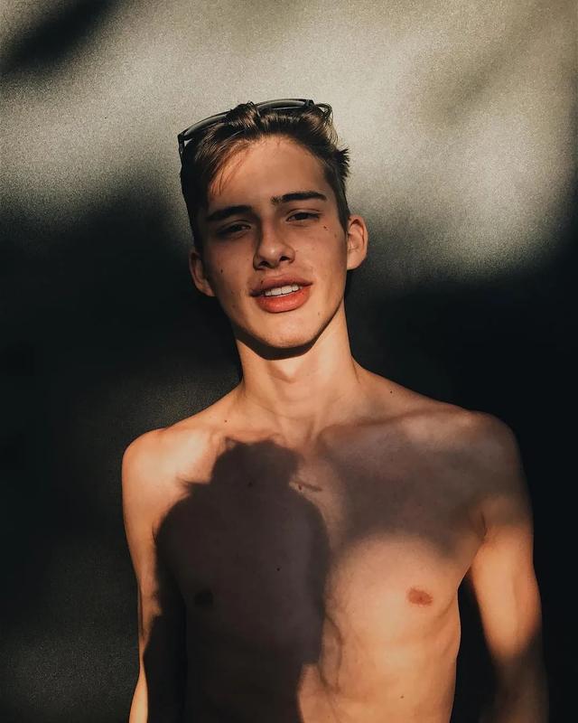 超级少年感的巴西男孩Lucca Schlenker