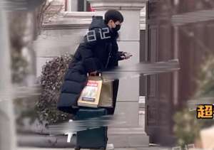 胡夏女朋友(胡夏金晨恋情再添实锤,挽手遛狗同回女方家,为长辈带礼物被认可)