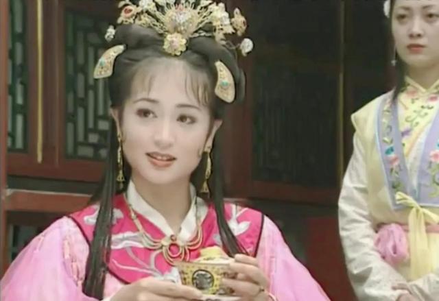 丫鬟相就别硬演公主了，让这6位女星告诉你，“金枝玉叶”是啥样