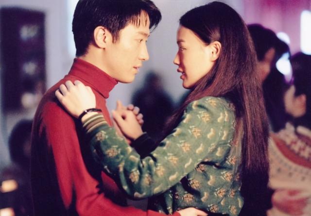 当年周润发为报知遇之恩，拍出了这部港片，却不小心成为了经典