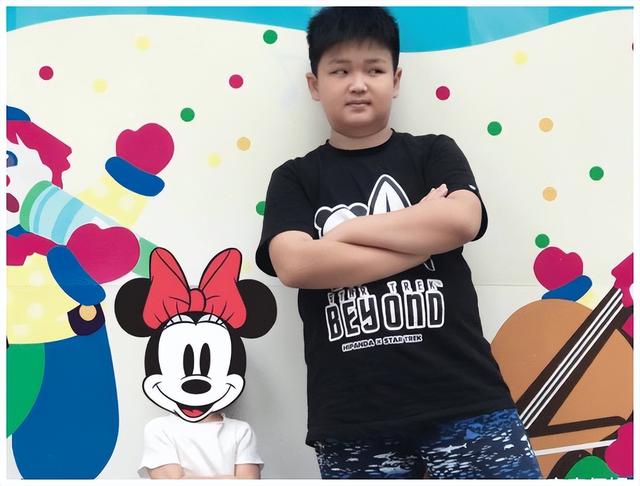 杜华15岁儿子身高185公分，找工作困难，感叹：月入5000元不够花