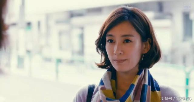 这部每集只有20分钟的连续剧短小精悍,被称为CBD小白领指南