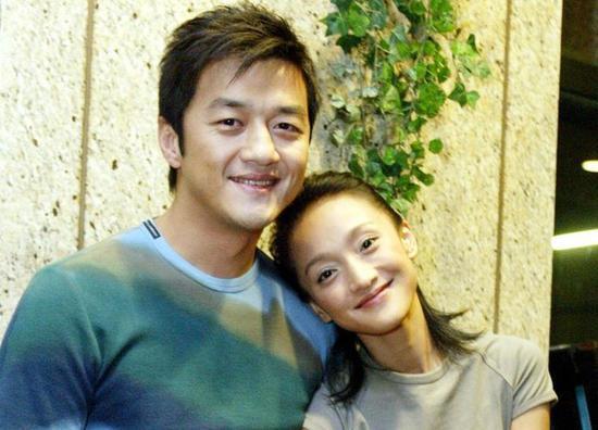 情路坎坷的周迅:21年谈了8个男友,39岁结婚,45岁婚姻破碎