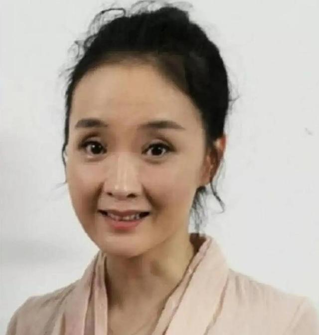 “晴格格”王艳：23岁嫁豪门，丈夫比她大11岁，婚姻让人羡慕