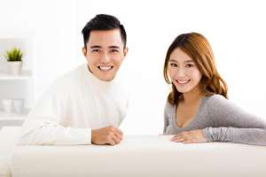 老公我来了(丈夫手机来信息，我替他看了：我老公出差，你能来我家陪我吗)