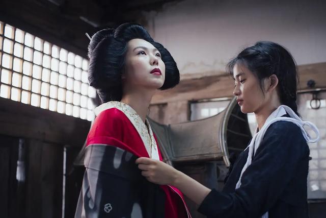 太敢拍了，韩国大尺度电影《小姐》，女主大胆为艺术献身！