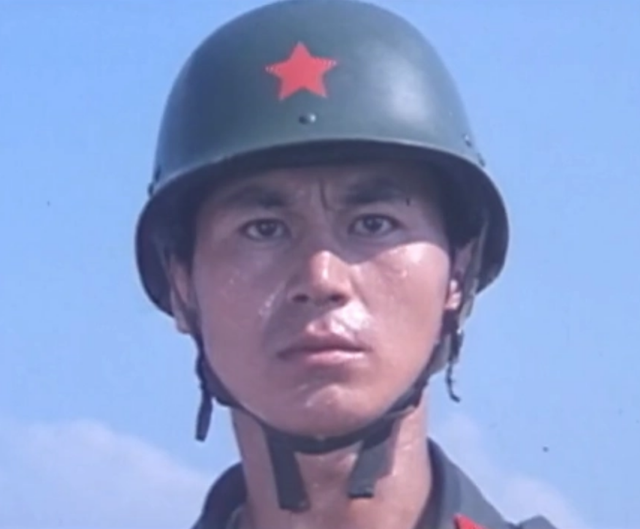 著名演员吴若甫：当红时被绑架，44岁娶22岁妻子，如今怎么样了？