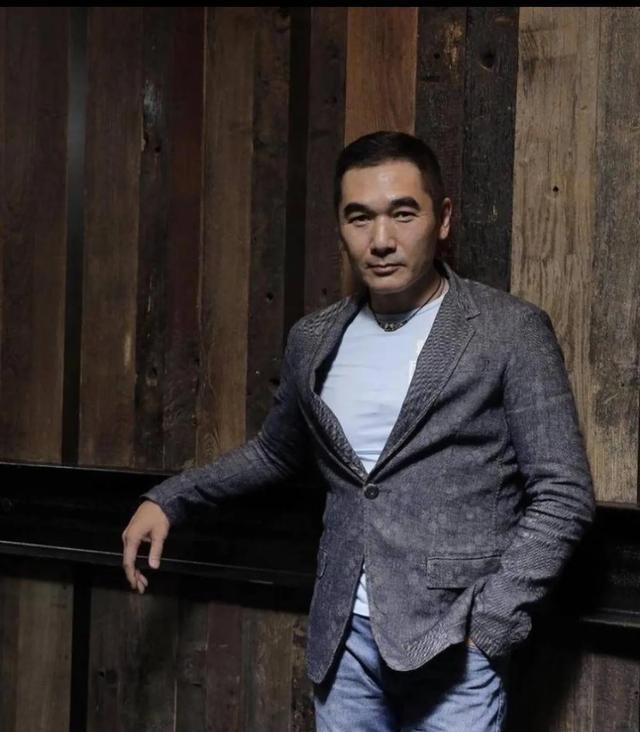 香港帅哥“方中信”最劲爆的14部影片，你都看过了吗？