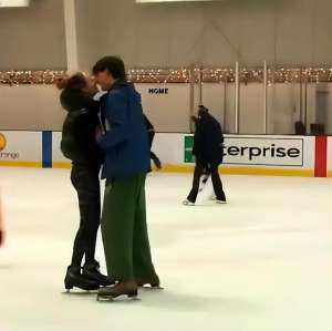 谷爱凌男友(谷爱凌与男友滑冰亲吻，男方身份背景曝光，两人门当户对)