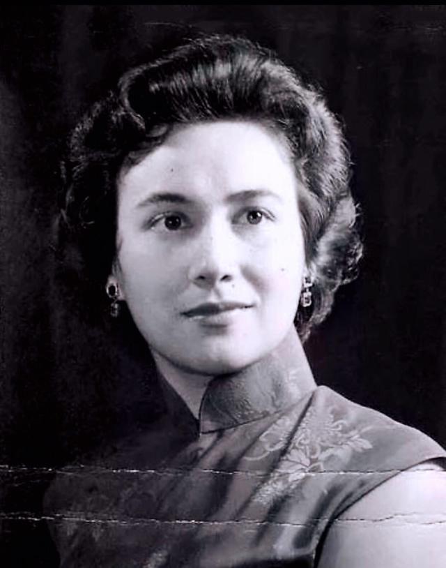 赌王何鸿燊一生4个妻子,为何大房一家支离破碎,还被禁止分财产?