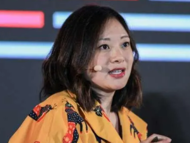 将中国形容为“法西斯”,这个女汉奸太猖狂!