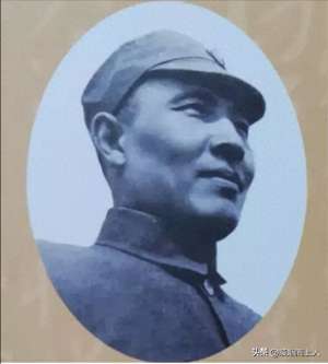 武官龙(边章五：原辽东军区司令员，中国驻原苏联大使馆武官)