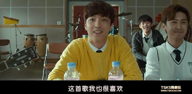 父女互换身体，这片儿骚气快要溢出屏幕