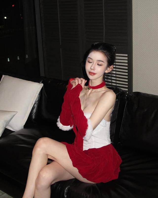 网红‘其雨’最新发布，几套写真你最喜欢哪个呢?