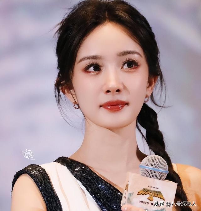 身价过百亿,坐拥北京一条街出门私人飞机,京圈内的富婆都有谁?