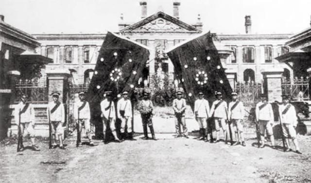 曾灶财：宣称拥有香港九龙主权，持续50年街头涂鸦，要求政府归还