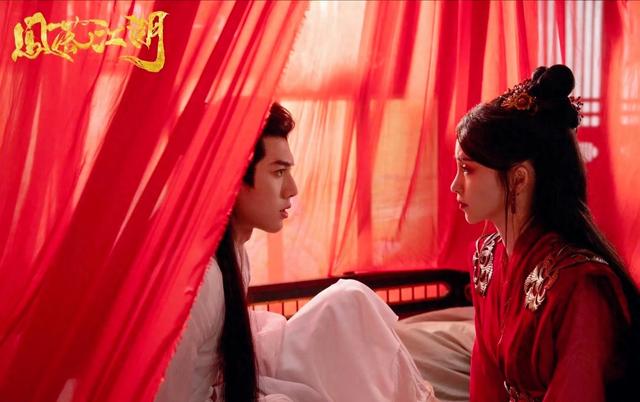 24集甜宠剧《凤落江湖》开播，反派女魔头和卧底男面首，戏假情真