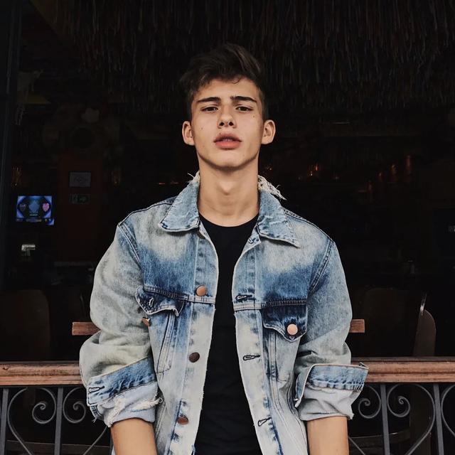 超级少年感的巴西男孩Lucca Schlenker