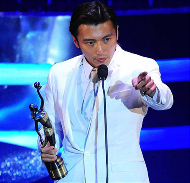 谢霆锋回来了！5部新片火力全开，能否扛起香港电影大旗？