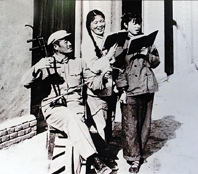 西部歌王王洛宾：3次坐牢，离婚又再婚，去世后儿子为他打官司