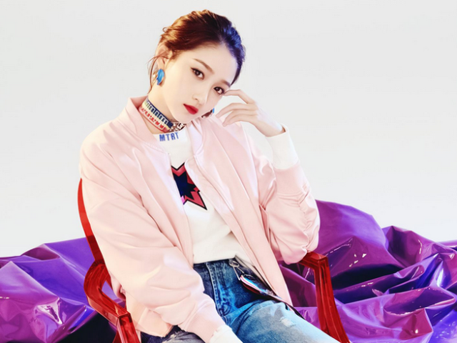 关晓彤“撅屁股”被指不雅，有谁注意张一山的眼神？别让鹿晗看见