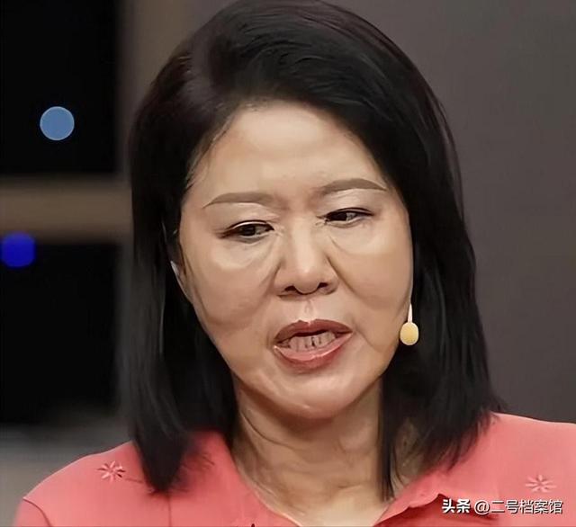 从“铁榔头”到“整容狂魔”，64岁医美失败的郎平，近况令人感叹