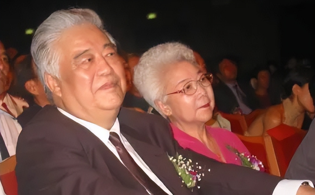 著名演员于洋:晚年痛失爱子爱妻,如今95岁将歌唱家儿媳当女儿