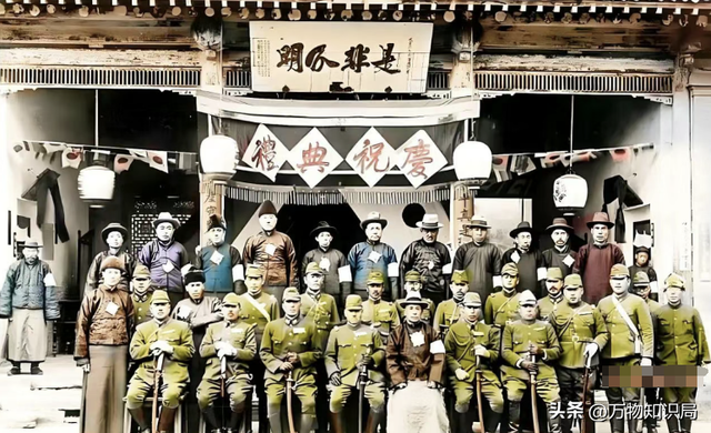 1940年,日军禁止公开的照片,一名慰安妇女孩表情呆滞,命运难测