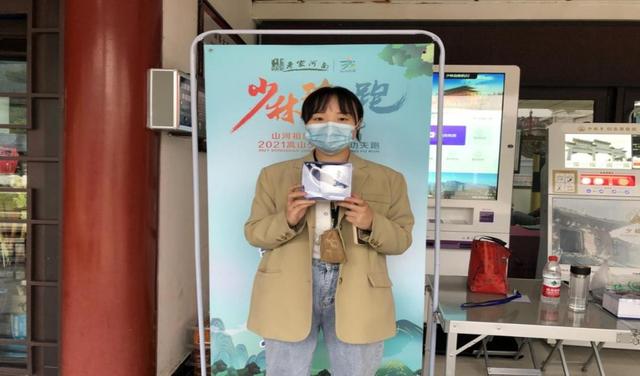 少林十八铜人亮相，引领万名游客参与“功夫跑”