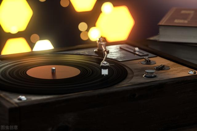 陈奕迅《十年》的“如果那两个字没有颤抖”，说的是哪两个字？