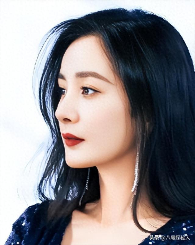 身价过百亿,坐拥北京一条街出门私人飞机,京圈内的富婆都有谁?