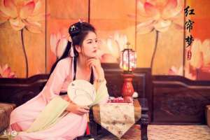 为凰(小说：嫡女抗旨赐婚折了太后颜面，贵妃上眼药在太后面前搬弄是非)