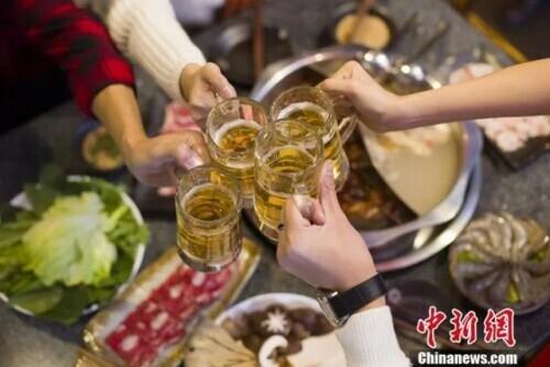 陪酒不是“文化”，是恶习