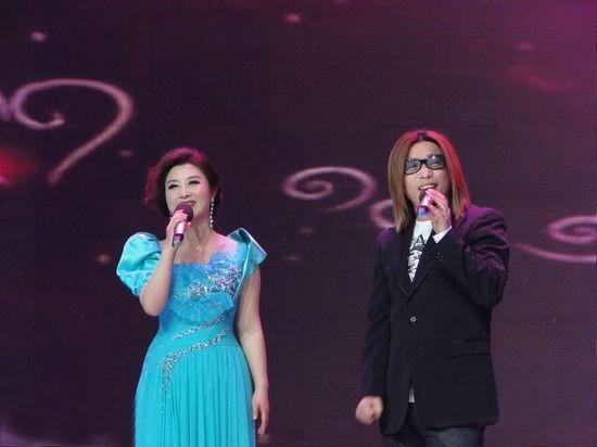 音乐才子郭峰：父亲早逝，他托起母亲的晚年，婚恋成难题