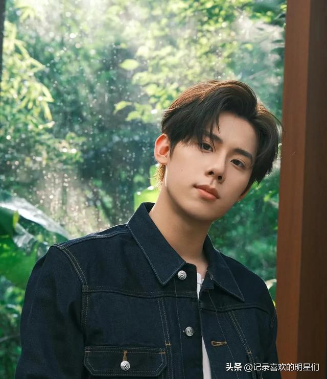 00后男演员：周奇阳光帅气迷人十足，演技也不错！