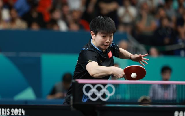 一局未丢晋级决赛，孙颖赛后为何拒绝庆祝，她眼中只有友情和冠军