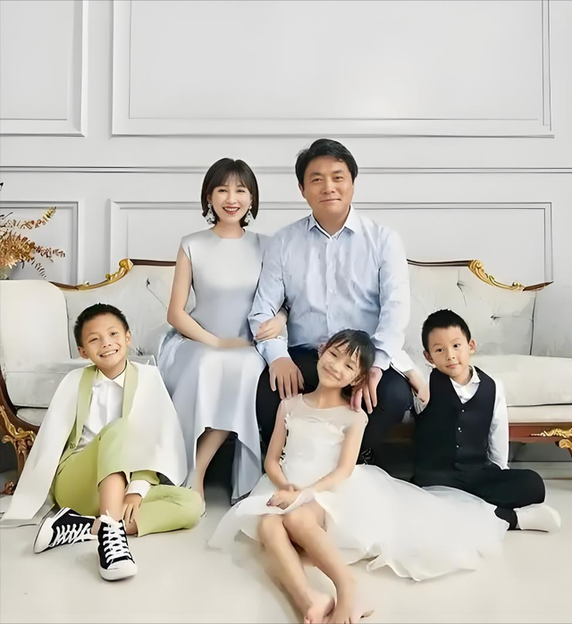 《打狗棍》12年后，一位戏骨遗憾离世，漂亮的“玉格格”至今单身