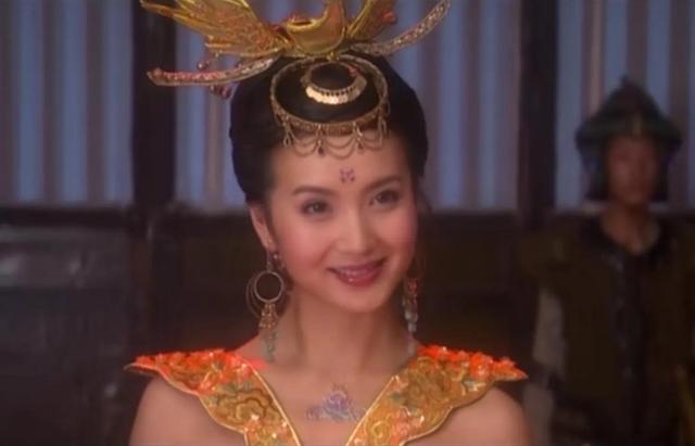 丫鬟相就别硬演公主了，让这6位女星告诉你，“金枝玉叶”是啥样