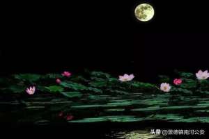 一寸灰(诗词｜李商隐：春心莫共花争发，一寸相思一寸灰)