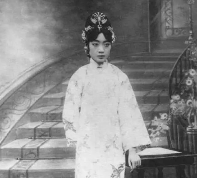 郭布罗·润麒：清朝最后的国舅爷活到2007年，晚年一直为姐姐鸣冤