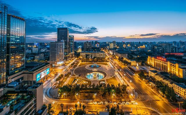 如何避免“瑜亮情结”？近200位专家支招成渝经济圈，还成立了智库联盟