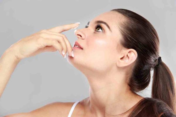 “流鼻血时要仰头”你错了！还可能会造成其他危害