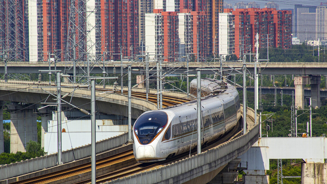 我国高铁如此发达,为何不取消绿皮火车?原来大有用途