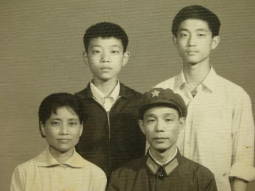 音乐才子郭峰：父亲早逝，他托起母亲的晚年，婚恋成难题