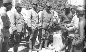 亚州老妇(97岁越南老妇，抱着日军衣服睡六十余年，儿子痛恨也痴心不改)