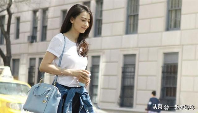 高圆圆眼波流转，顾盼生辉，一代佳人