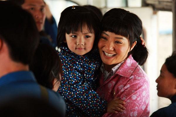 还记得《傻春》里面可爱的小小楚吗?如今10岁的她长这样