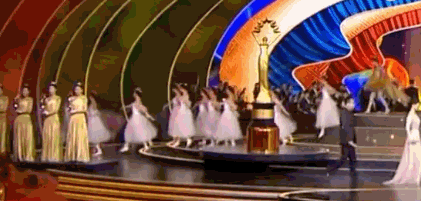 迪丽热巴退场摔倒,并非完全意外,知晓原因后,让人心疼!