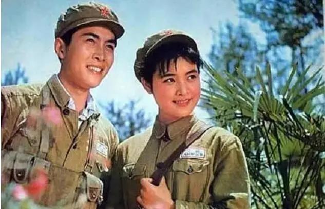 百年耀中华丨李谷一、郁可唯同唱《绒花》